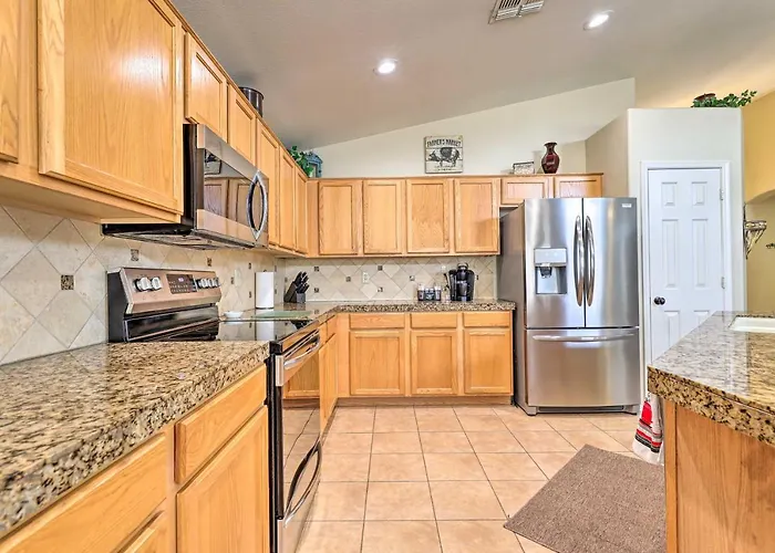 Bbq-ready Oasis Near Golfing + Stadium!