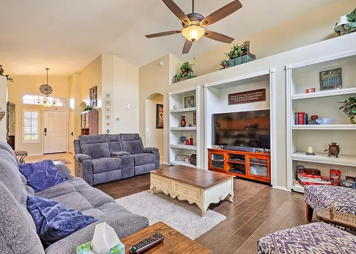 Ferienhaus Bbq-ready Oasis Near Golfing + Stadium! Surprise